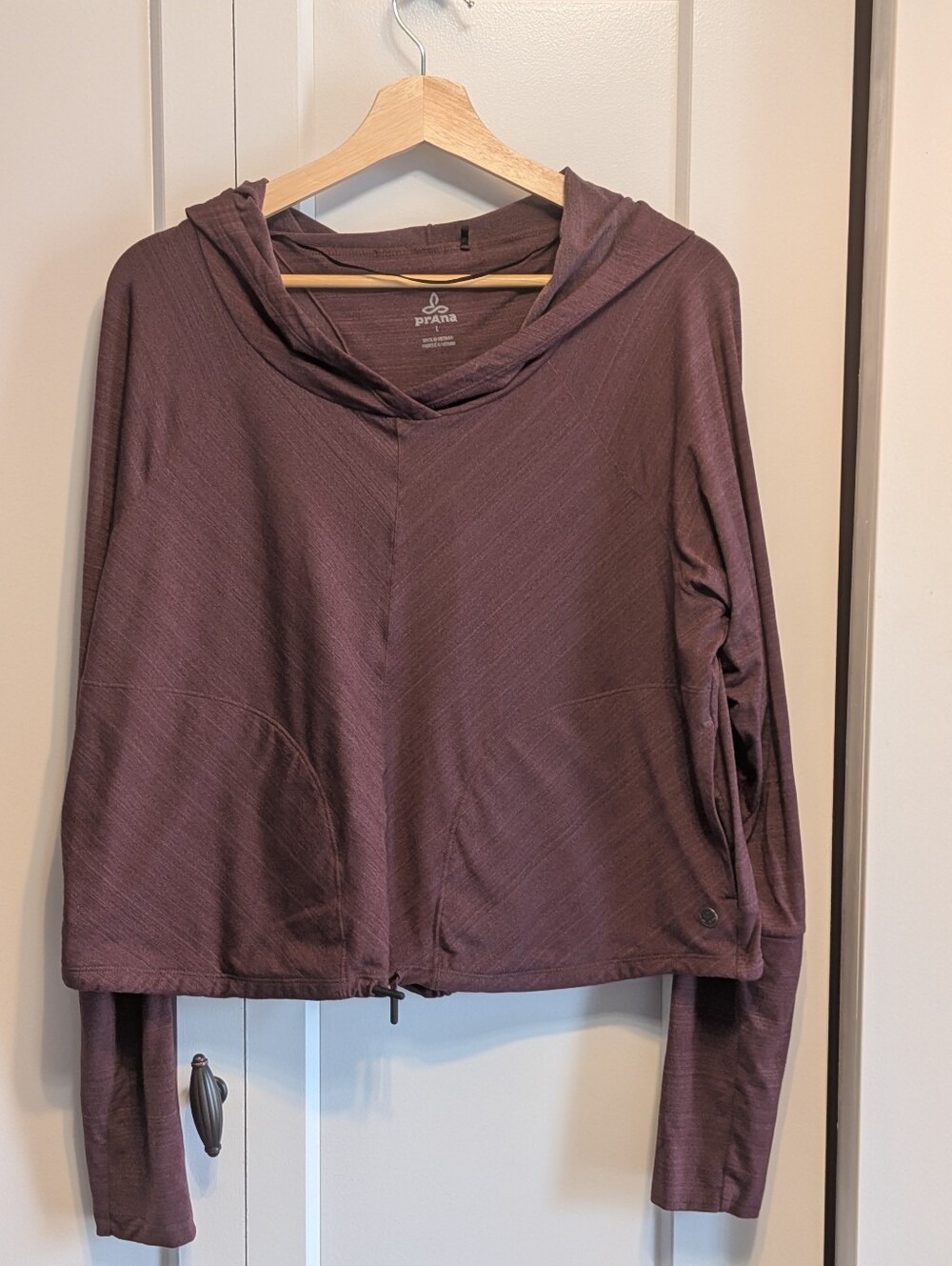 Long sleeve Hooded Top